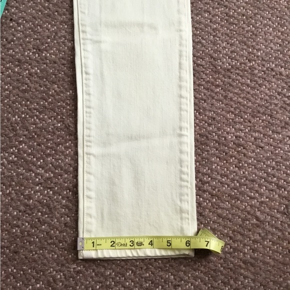 AMERICAN EAGLE OUTFITTERS - Picture 14 of 16